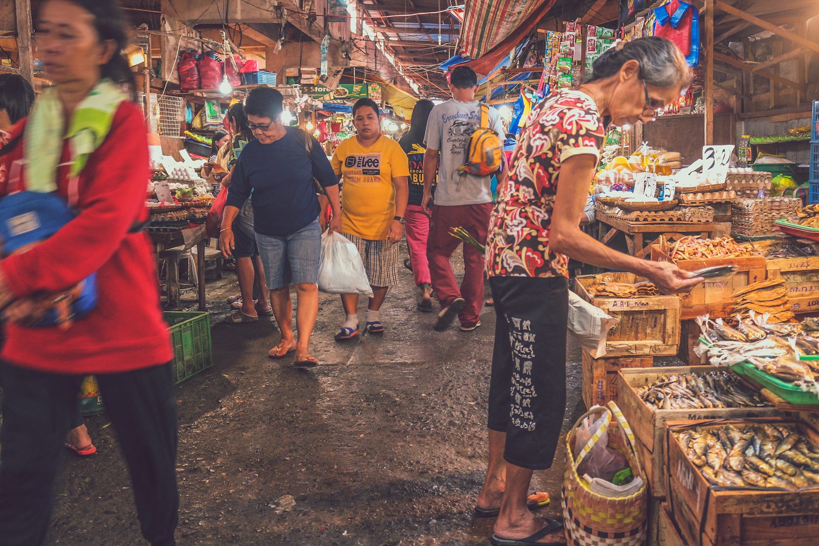 Bankerohan-Markt in Davao – Reisezielmotiv zum Flughafen