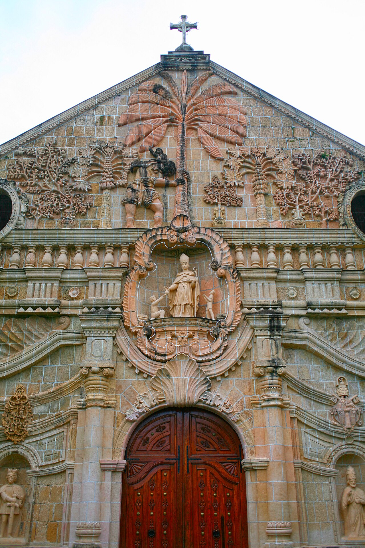 Relief an der Fassade der Kirche von Miagao