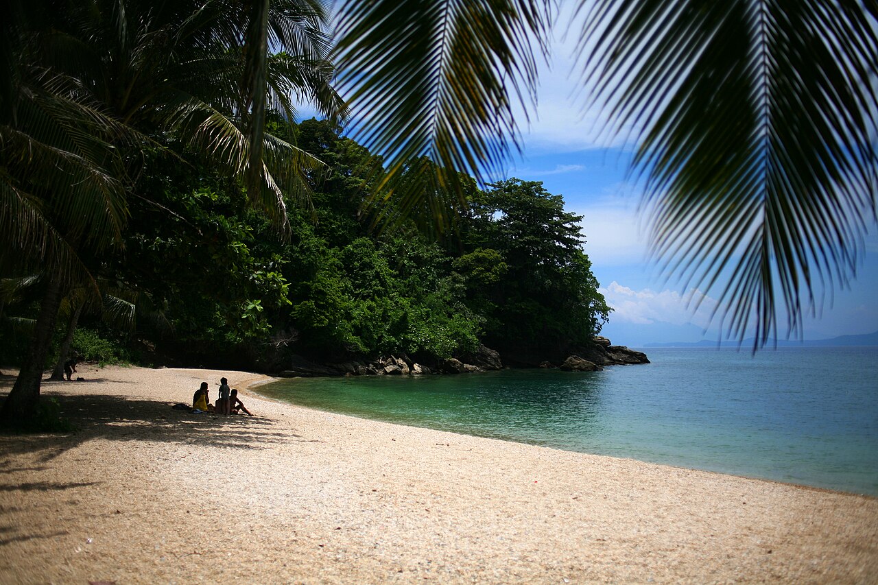 Küste bei Puerto Galera